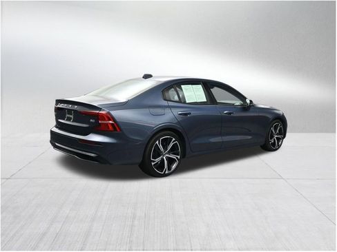 Used 2023 Volvo S60 B5 Core w/ Protection Package FWD image 5