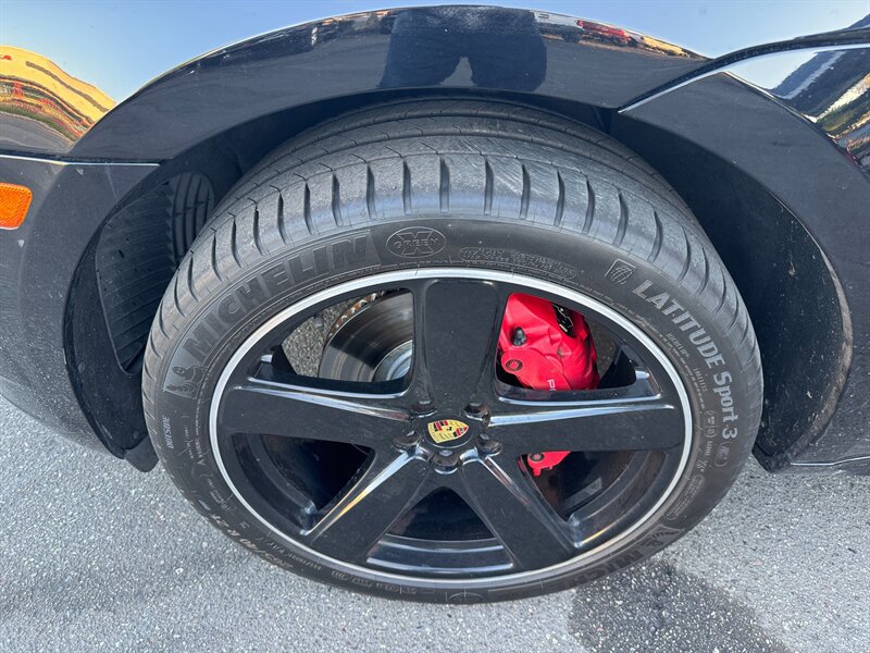 Used 2017 Porsche Macan GTS AWD/4WD image 7