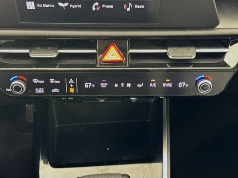 Certified 2023 Kia Niro LX image 15