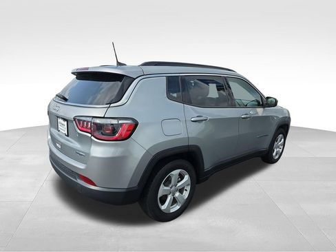 Used 2022 Jeep Compass Latitude w/ Sun and Sound Group FWD image 6