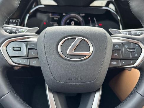 Used 2025 Lexus NX 350h Premium image 23