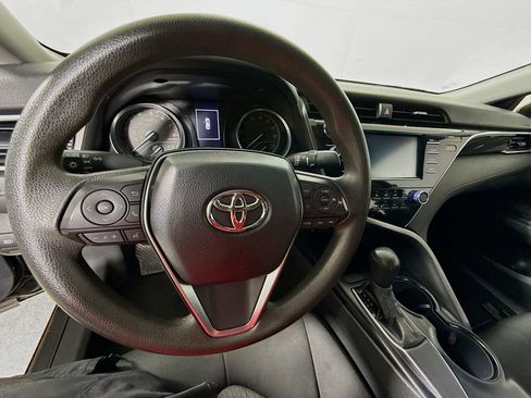 Used 2018 Toyota Camry LE FWD image 20