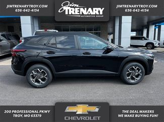New 2025 Chevrolet Trax LT w/ Driver Confidence Package image 1