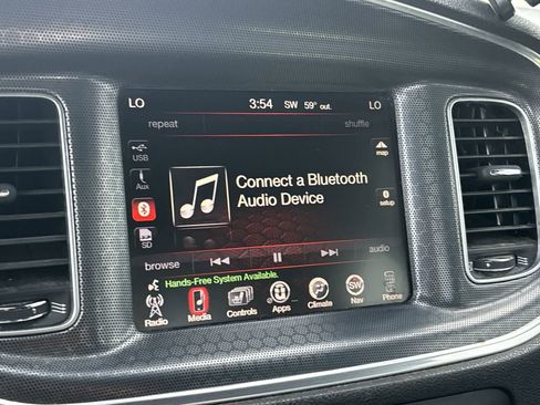 Used 2015 Dodge Charger SXT image 13