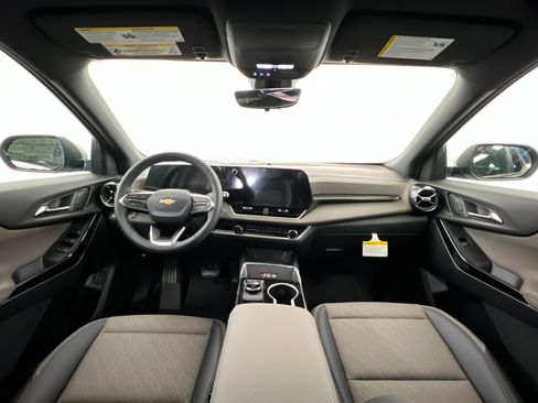 New 2026 Chevrolet Equinox LT w/ Convenience Package II image 10