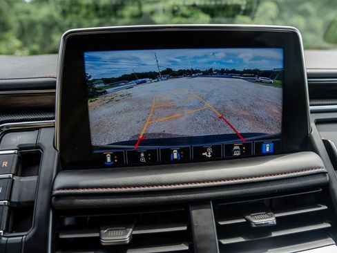 Used 2021 Chevrolet Tahoe RST w/ Luxury Package RWD image 21