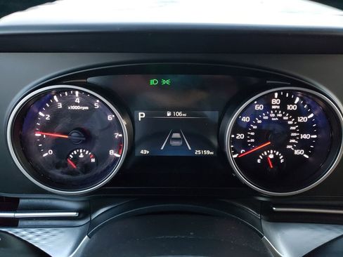 Used 2024 Kia Carnival LX image 21