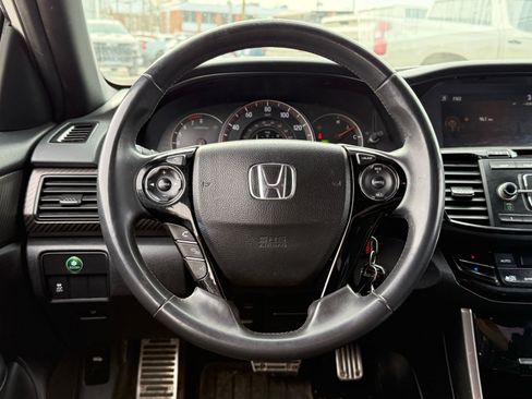 Used 2016 Honda Accord Sport image 18
