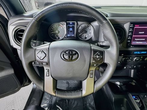 Certified 2023 Toyota Tacoma TRD Off-Road AWD/4WD image 10