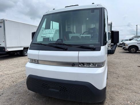 Used 2024 Chevrolet Brightdrop 400 w/ Commercial Equipment Package AWD/4WD image 13