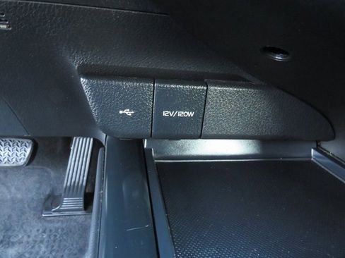 Used 2020 Toyota Camry LE image 24