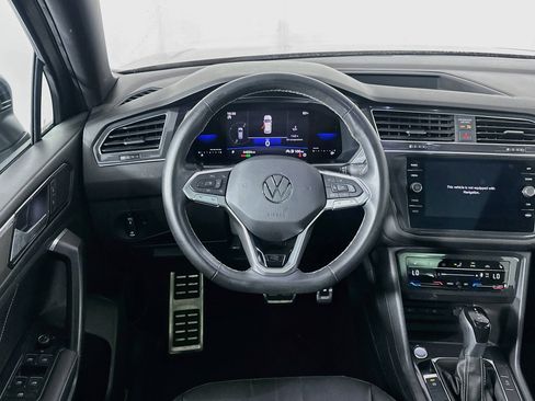 Used 2023 Volkswagen Tiguan SE R-Line FWD image 17