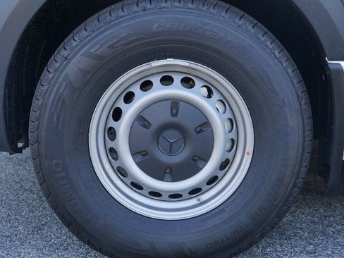 New 2024 Mercedes-Benz eSprinter 170 Cargo image 4