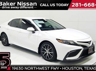 Used 2022 Toyota Camry SE video 1