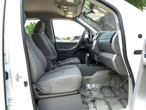 Used 2018 Nissan Frontier SV RWD image 30