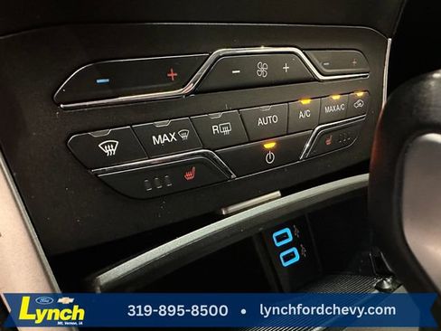 Used 2017 Ford Edge SEL w/ Equipment Group 201A AWD/4WD image 11