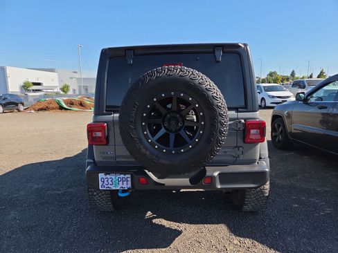 Used 2023 Jeep Wrangler Unlimited Rubicon 4xe w/ Cold Weather Group AWD/4WD image 12