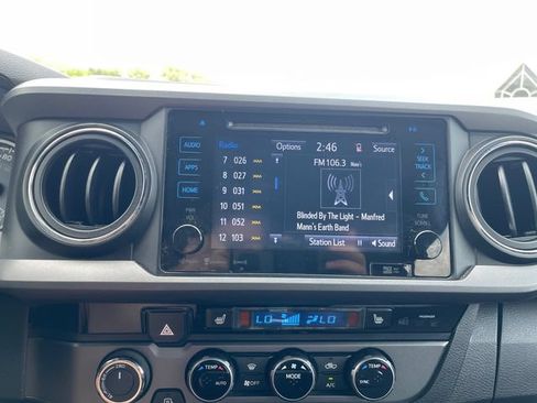 Used 2017 Toyota Tacoma TRD Pro AWD/4WD image 22