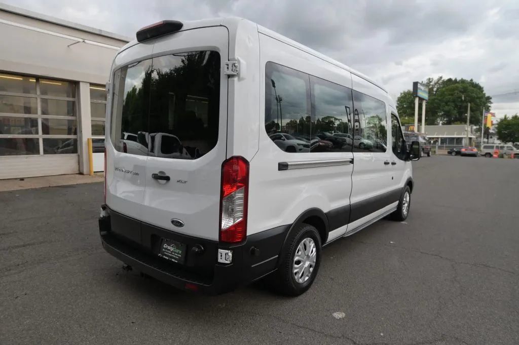 Used 2019 Ford Transit 350 XLT RWD image 5