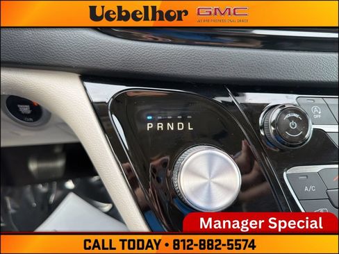 Used 2022 Chrysler Pacifica Touring-L FWD image 34