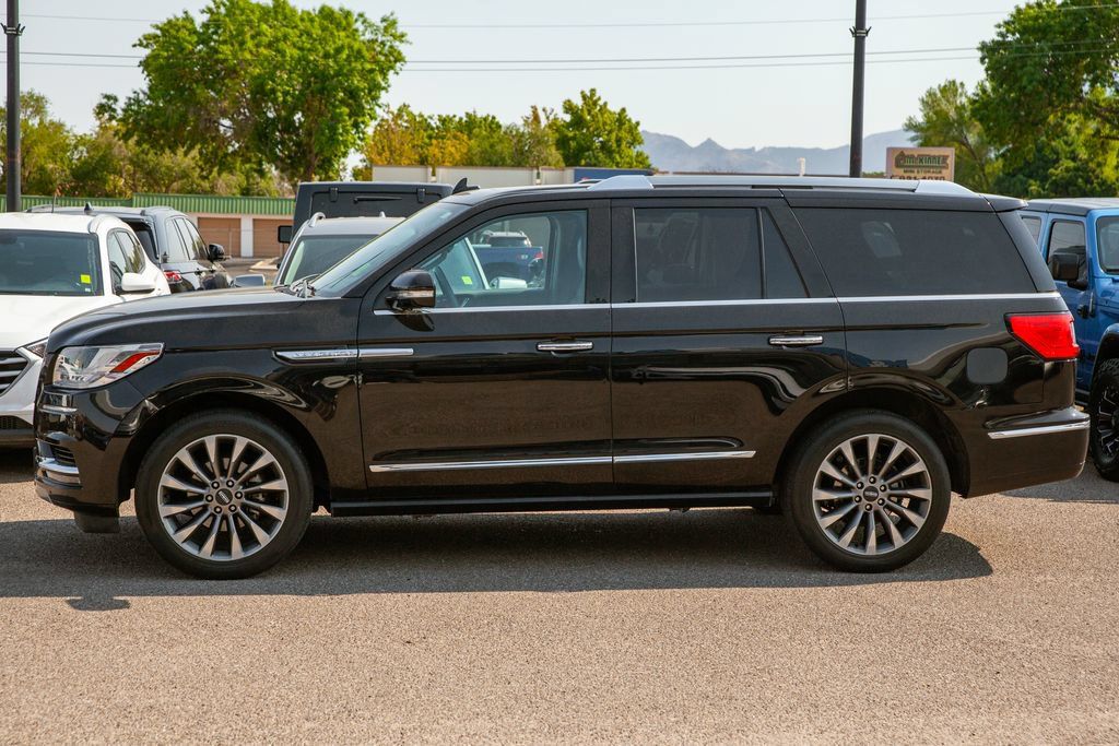 Used 2019 Lincoln Navigator Select RWD image 8