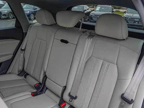 New 2025 Audi Q5 Premium Plus image 24