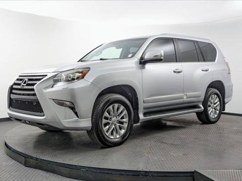Used 2018 Lexus GX 460 Premium w/ Premium Package AWD/4WD image 2