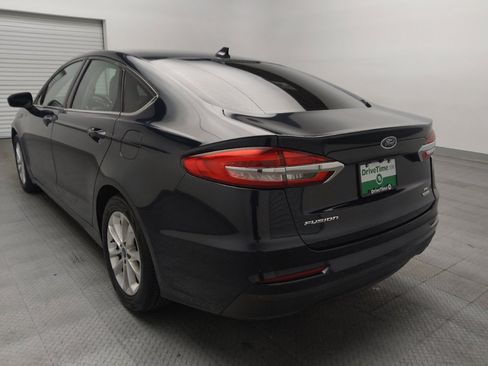 Used 2020 Ford Fusion SE FWD image 5