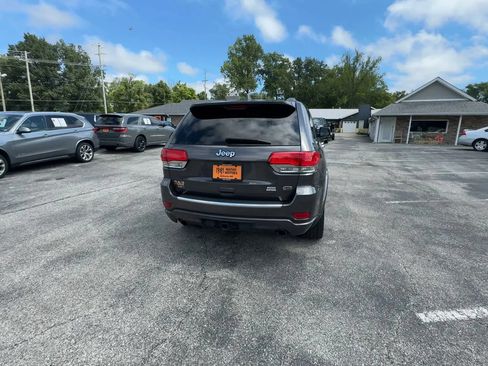 Used 2019 Jeep Grand Cherokee Overland AWD/4WD image 9