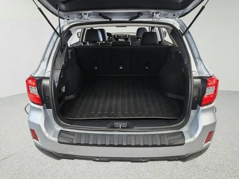 Used 2017 Subaru Outback 2.5i Limited AWD/4WD image 28