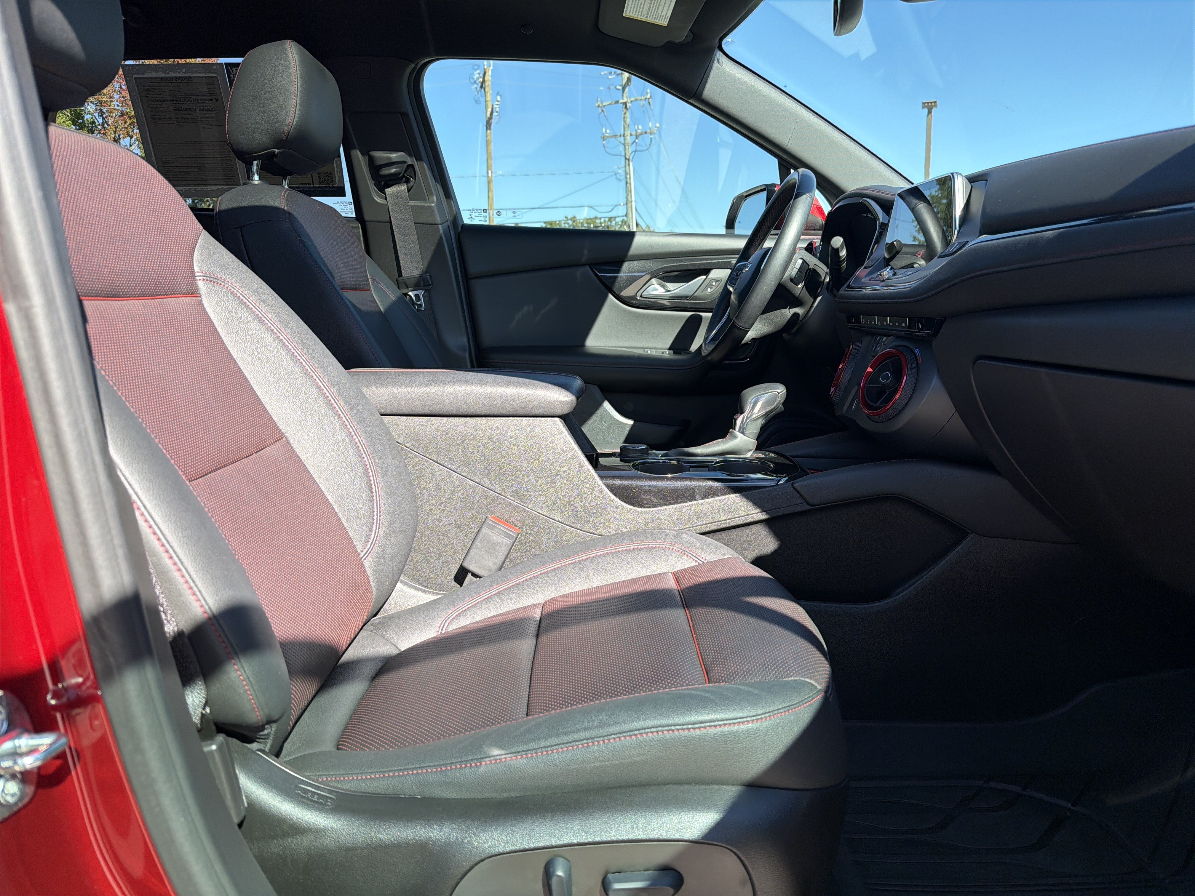 Used 2022 Chevrolet Blazer RS FWD image 33