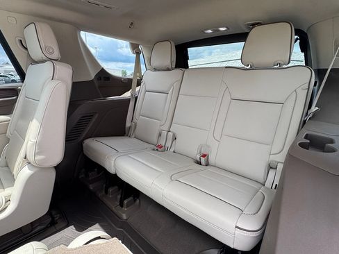 Used 2021 GMC Yukon Denali w/ Denali Ultimate Package AWD/4WD image 15