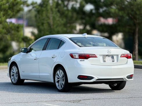 Used 2017 Acura ILX FWD image 10