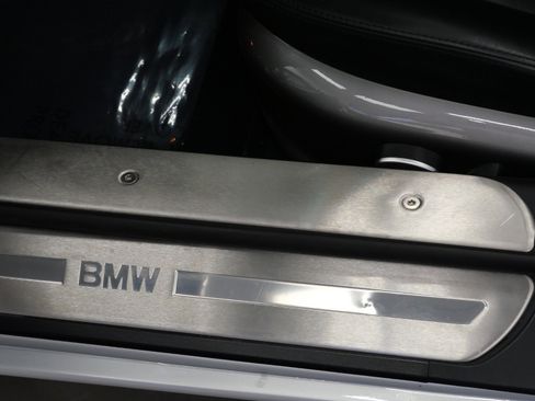 Used 2002 BMW Z8 RWD image 67