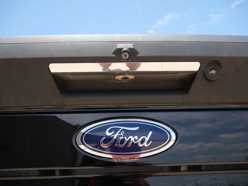 Used 2020 Ford F250 Lariat w/ Lariat Ultimate Package AWD/4WD image 10