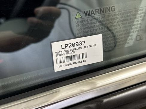 Used 2024 Volkswagen Jetta SE FWD image 29