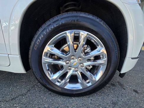 Used 2021 Chevrolet Traverse High Country w/ LPO, Floor Liner Package AWD/4WD image 38