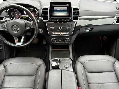 Used 2017 Mercedes-Benz GLE 550e image 5