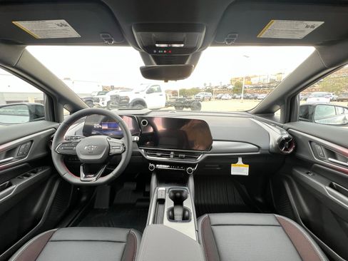 New 2026 Chevrolet Equinox EV RS image 10