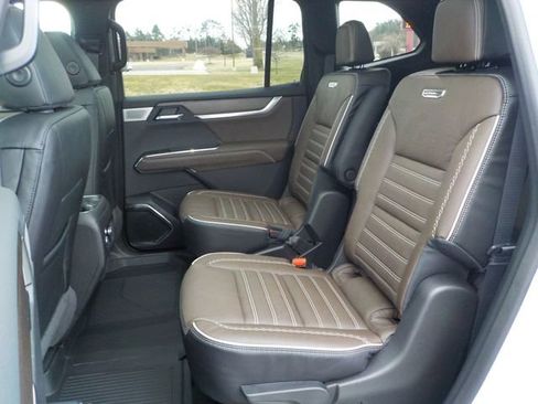 New 2026 GMC Acadia Denali Ultimate w/ LPO, All-Weather Package AWD/4WD image 21