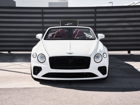 Used 2023 Bentley Continental GT Azure image 14