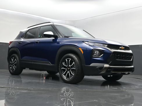Certified 2023 Chevrolet TrailBlazer ACTIV w/ Sun and Liftgate Package FWD image 38