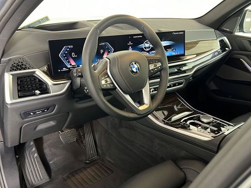 Used 2026 BMW X5 xDrive40i w/ Premium Package AWD/4WD image 2