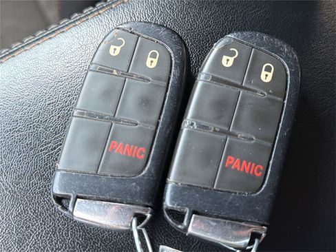 Used 2020 Jeep Compass Latitude image 33