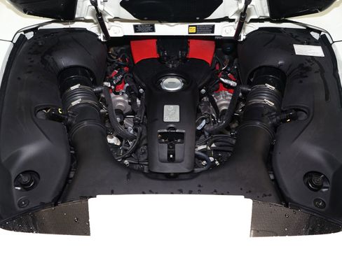 Used 2021 Ferrari F8 Tributo image 37