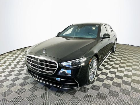 Used 2022 Mercedes-Benz S 580 4MATIC Sedan image 4