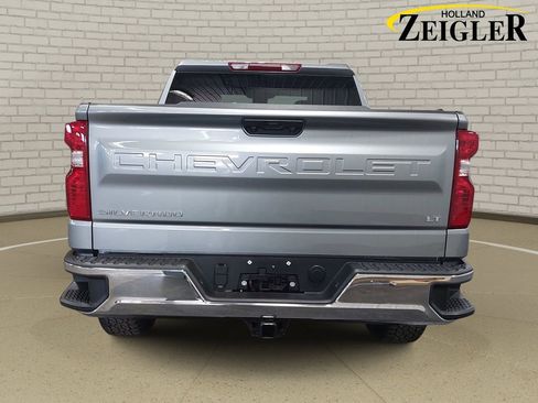 Used 2023 Chevrolet Silverado 1500 LT AWD/4WD image 6