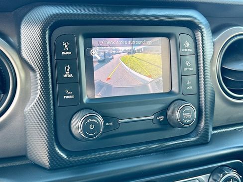 Used 2020 Jeep Gladiator Sport w/ Quick Order Package 24S image 14