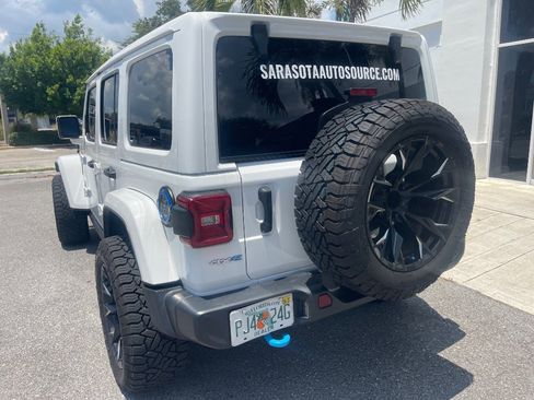 Used 2023 Jeep Wrangler Unlimited Sahara AWD/4WD image 37