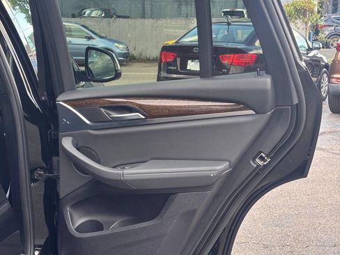 Used 2019 BMW X3 xDrive30i w/ Driving Assistance Package AWD/4WD image 17